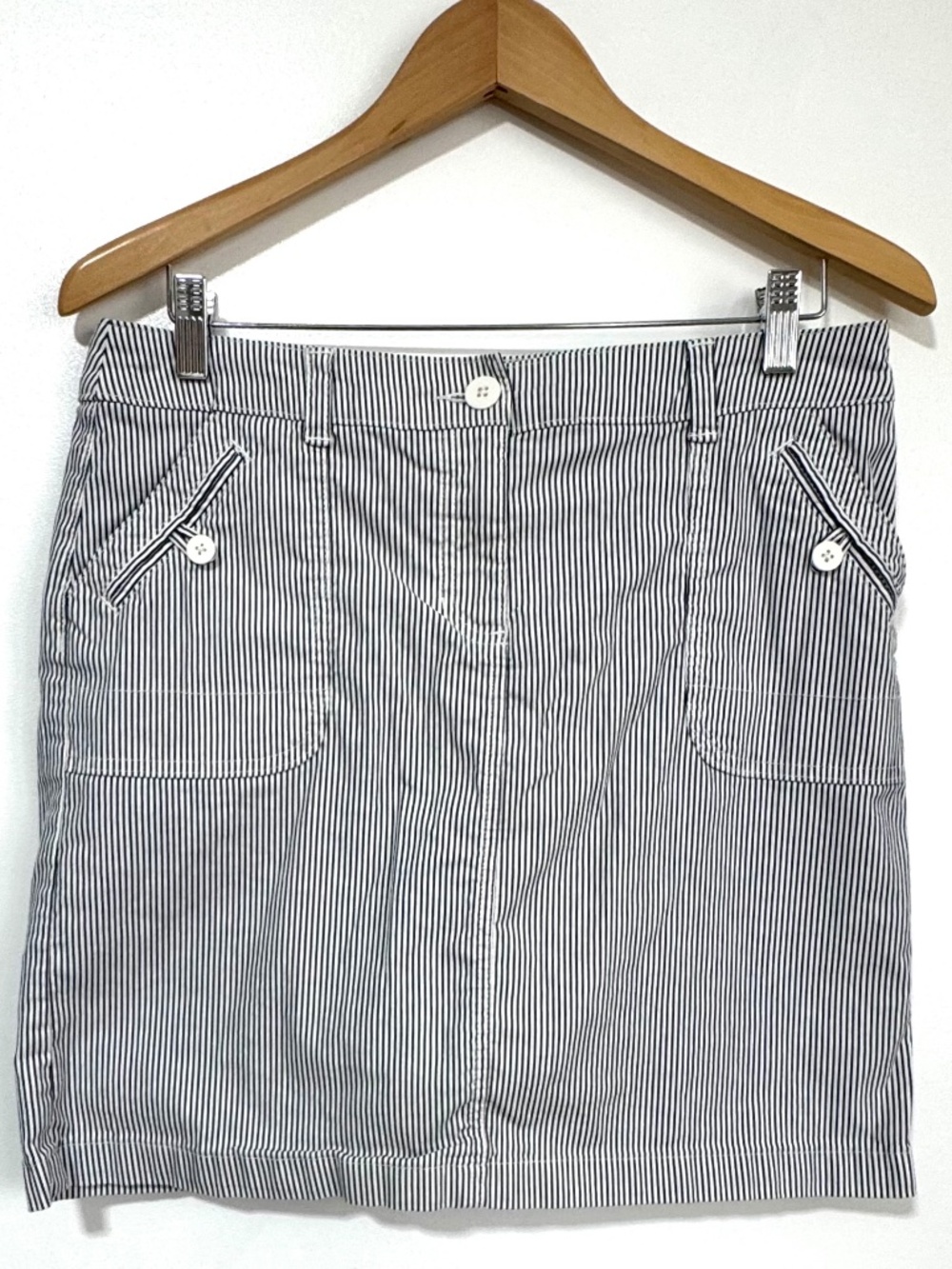 Karen Scott Blue White Pinstripe Skort with Pockets Size 6